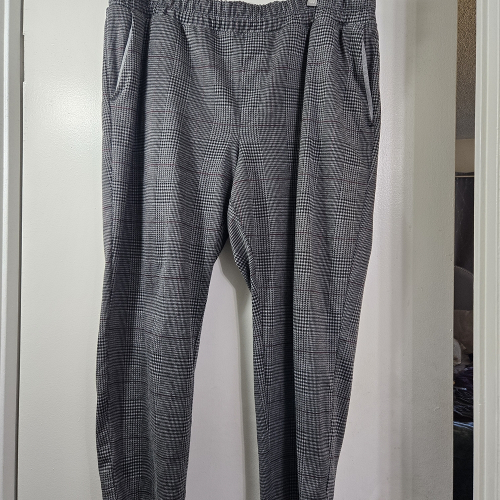 a new day Women's Black, Burgundy and White Plaid Pants